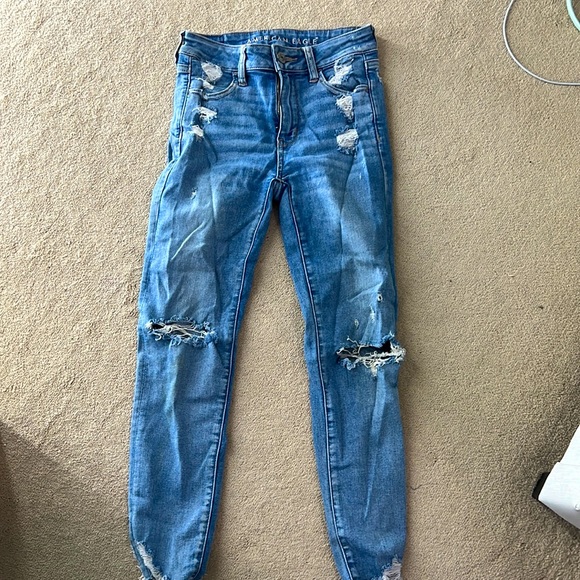 American eagle ripped jeans, high waist - Picture 1 of 4